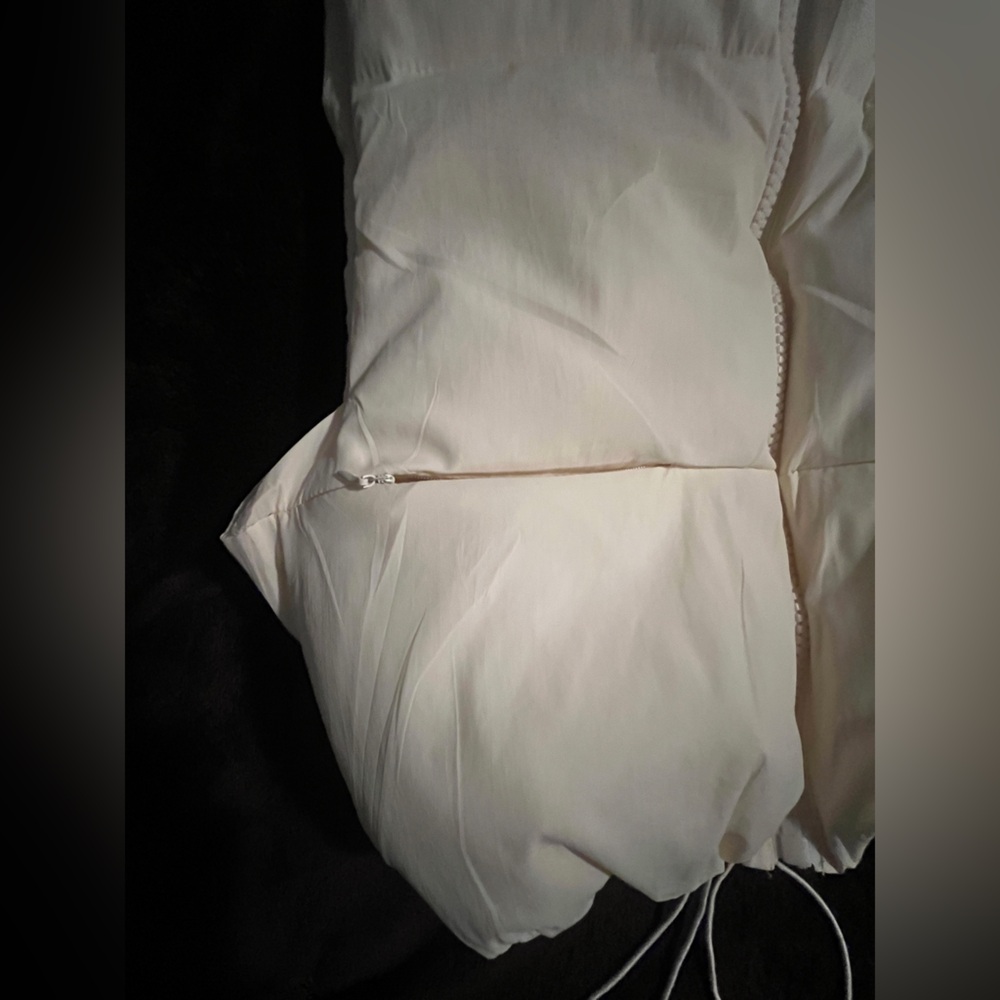 Cream Puffer Vest - Picture 3 of 4